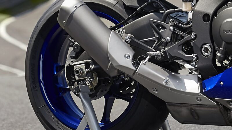 2020 Yamaha YZF1000R1 EU Yamaha Blue Detail 002 03 1