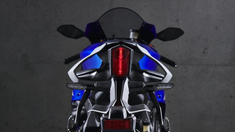 2020 Yamaha YZF1000R1 EU Yamaha Blue Detail 011 03 1