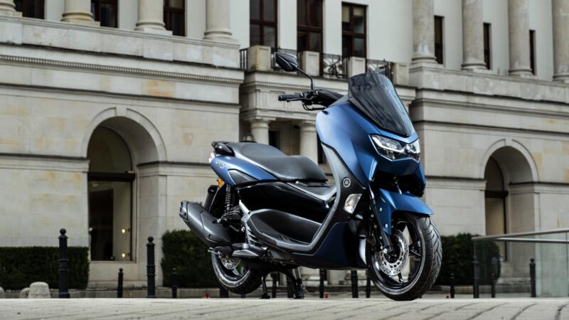 2021 Yamaha G150 EU Phantom Blue Static 002 03