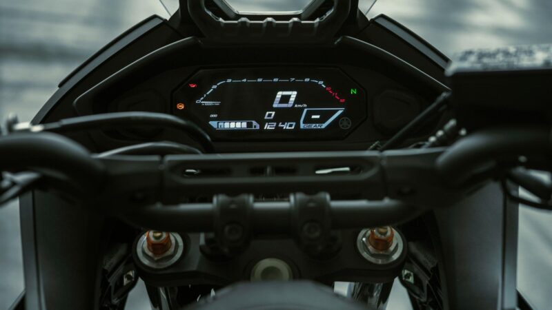 2021 Yamaha MT07TR EU Detail 010 03