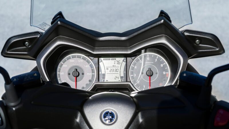 2021 Yamaha XMAX300 EU Detail 008 03