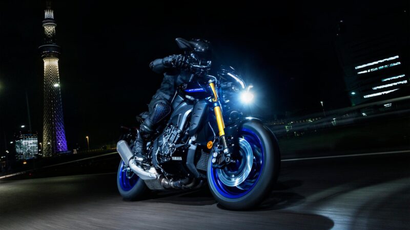 2022 Yamaha MT10DX EU Icon Performance Action 003 03