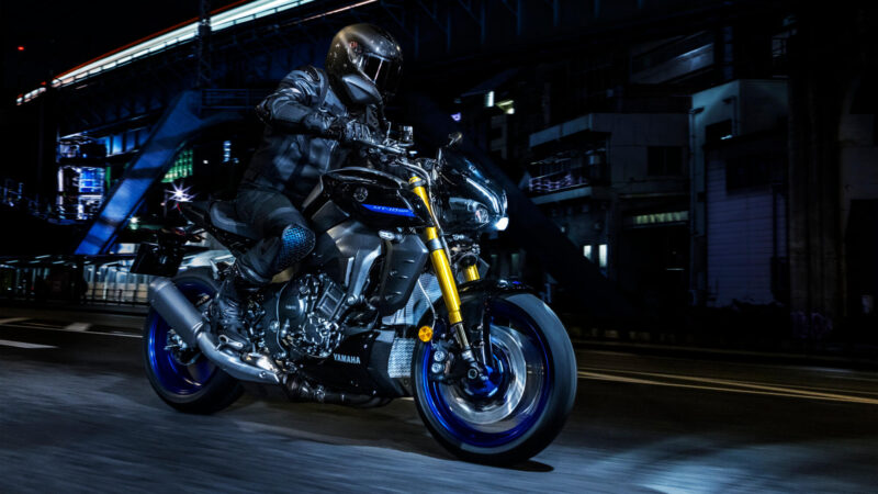 2023 Yamaha MT10DX EU Icon Performance Action 001 03