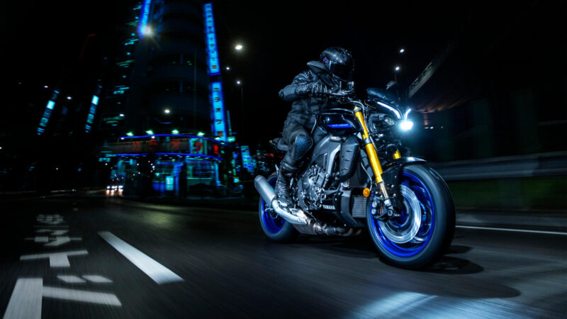 2023 Yamaha MT10DX EU Icon Performance Action 006 03