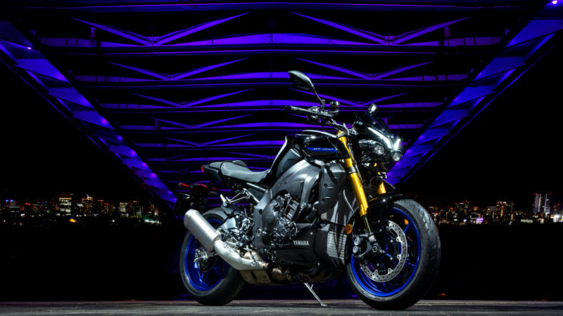 2023 Yamaha MT10DX EU Icon Performance Static 003 03