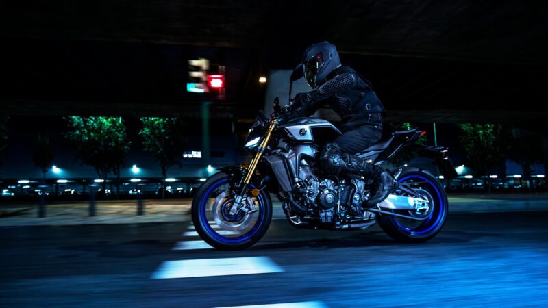2024 Yamaha MT09DX EU Icon Performance Action 009 03