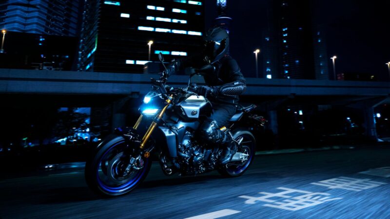 2024 Yamaha MT09DX EU Icon Performance Action 011 03