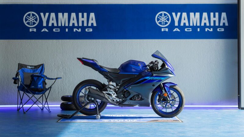 2024 Yamaha YZF R125 EU Icon Blue Static 008 03