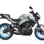 2025 Yamaha MT320 EU Ice Storm Studio 002 03