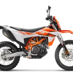 PHO BIKE 90 RE KTM dual sport 690 enduro r 2026 right side studio image SALL AEPI V1