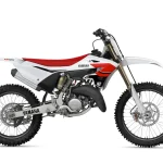 2026 Yamaha YZ125LCSV EU Anniversary White Studio 002 03