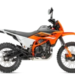 PHO BIKE 90 RE Dual sport KTM 2025 390 enduro r orange right side studio image SALL AEPI V1
