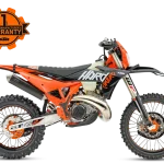 PHO BIKE 90 RE KTM MY27 enduro 300 exc hardenduro right side view logo SALL AEPI V1